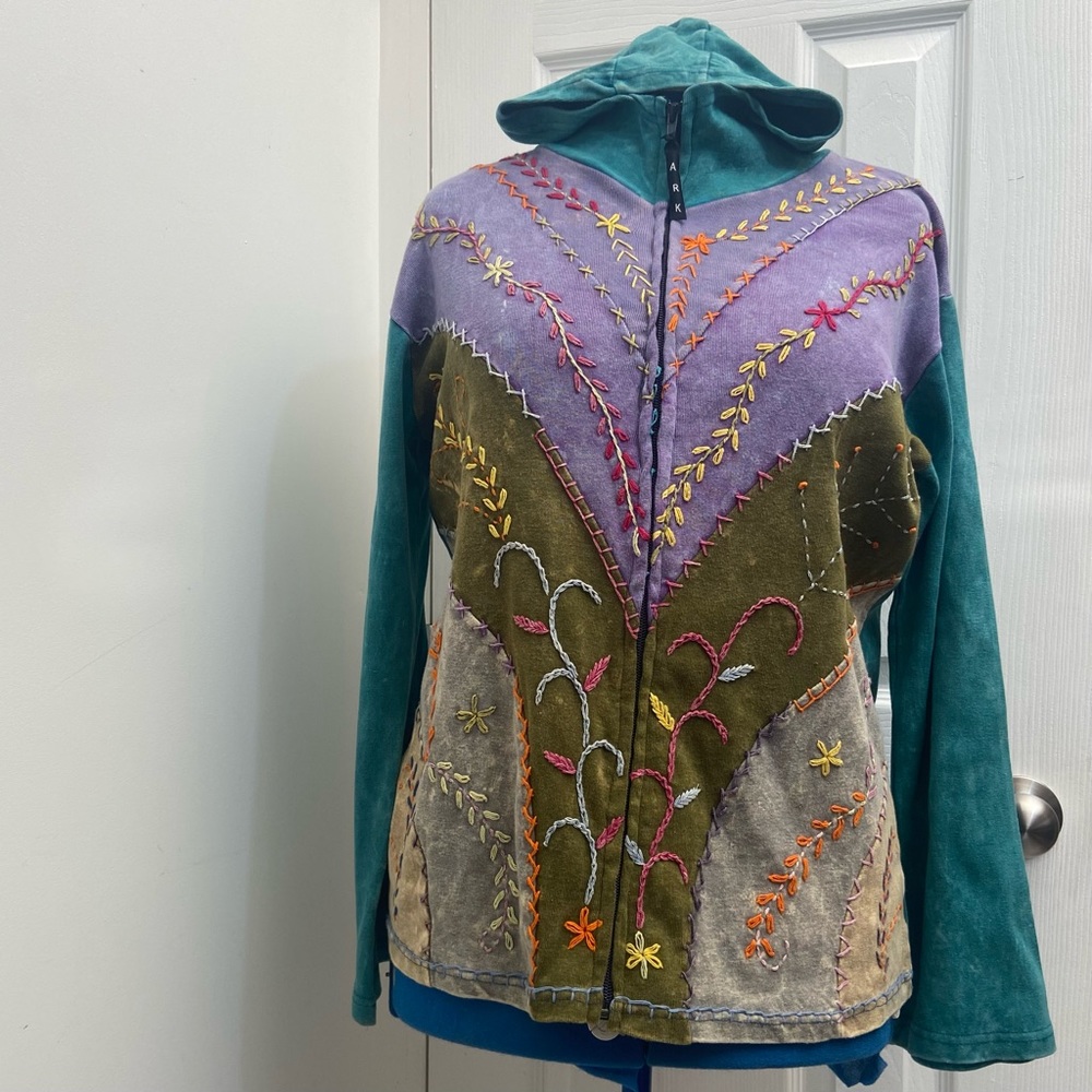 Ark Nepal women multicoloured embroidery Boho hoodie sweater. Size XL. Used.